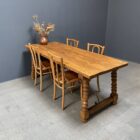 Oude Spaanse iepen houten eettafel