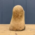 Uit hout gesneden hoofd of buste van een non