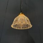 Middelgrote Asteroid persglazen Holophane hanglamp met messing armatuur