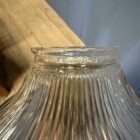Middelgrote Asteroid persglazen Holophane hanglamp met messing armatuur