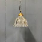 Middelgrote Asteroid persglazen Holophane hanglamp met messing armatuur