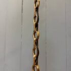 Klein formaat persglazen Holophane hanglamp met ketting en plafondkap