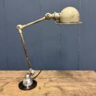 Beige twee-arms Jielde tafellamp
