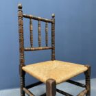 Antieke Hollandse bobbin stoel met biezen zitting