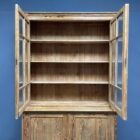 Grote antieke pitch pine schoolkast