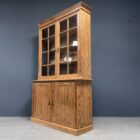 Grote antieke pitch pine schoolkast