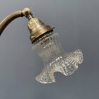 Franse art nouveau tafellamp met transparante glazen kap