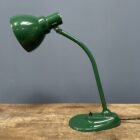 Groene bauhaus bureaulamp