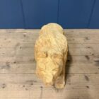 Uit hout gesneden beer