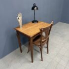 Kleine eikenhouten art deco tafel of bureau