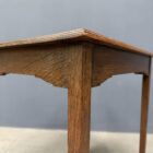 Kleine eikenhouten art deco tafel of bureau