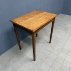 Kleine eikenhouten art deco tafel of bureau