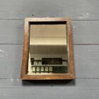 Kleine spiegel met houten lijst uit Frankrijk