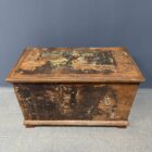 Oost Europees beschilderd bruidskistje