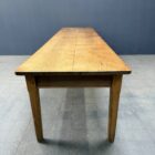 Lange oude grenenhouten kloostertafel