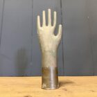 Vernikkelde koperen handschoenenmal