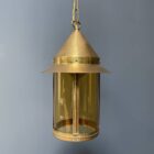 Messing lantaarn hanglamp met geel glas