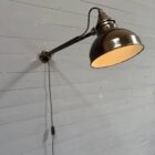 Vroege Rademacher wandlamp met grote emaille kap