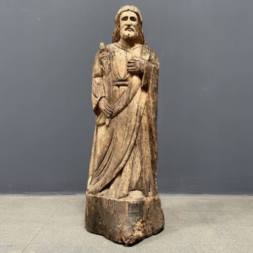 Verweerd religieus houten beeld
