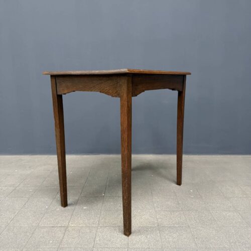 Kleine eikenhouten art deco tafel of bureau